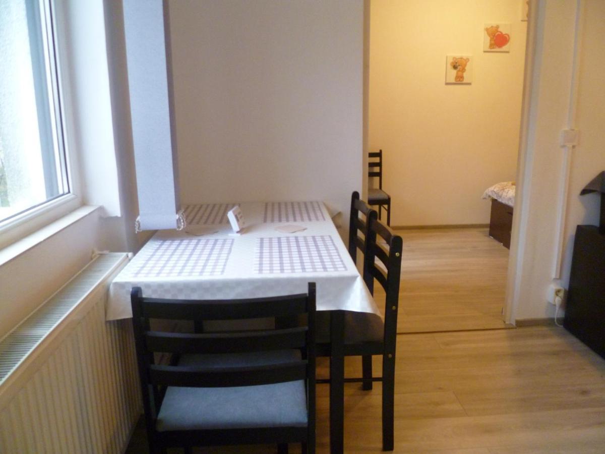 Romanilor - Studio First Floor Дева Экстерьер фото